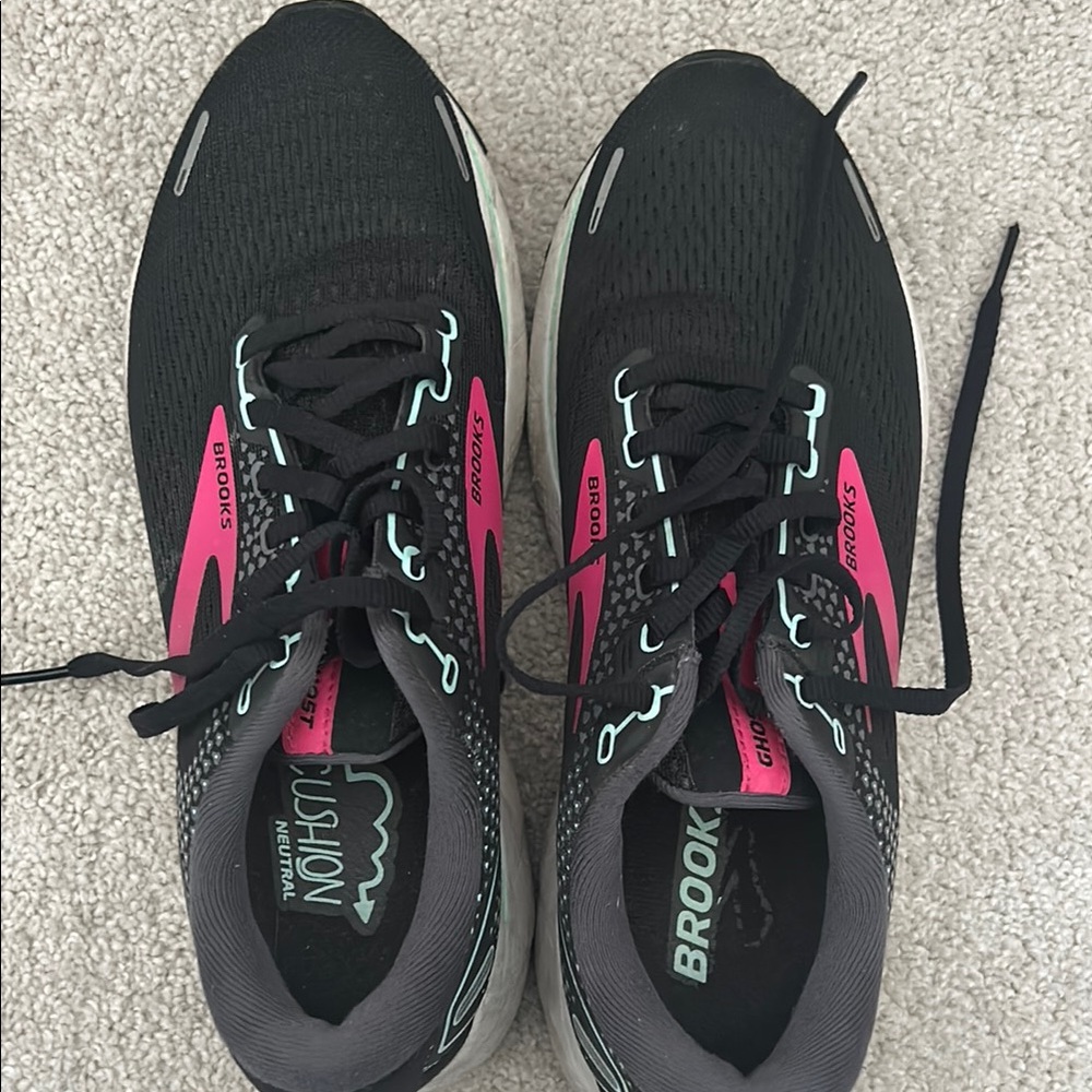 Brooks Black and Pink Sneakers for Active Lifestyle